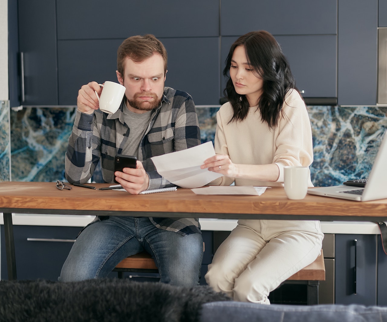 https://pintu.co.id/blog/apa-itu-gaya-hidup-konsumtif-dan-contohnya